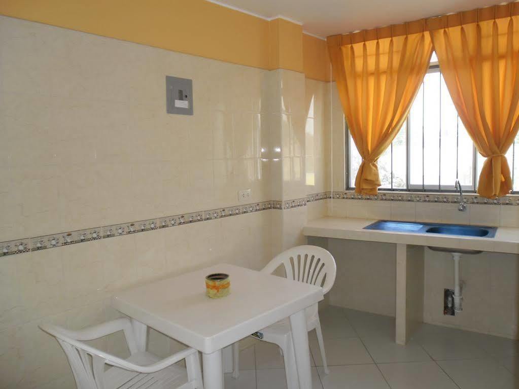 איקה Hotel Y Restaurante Roma מראה חיצוני תמונה