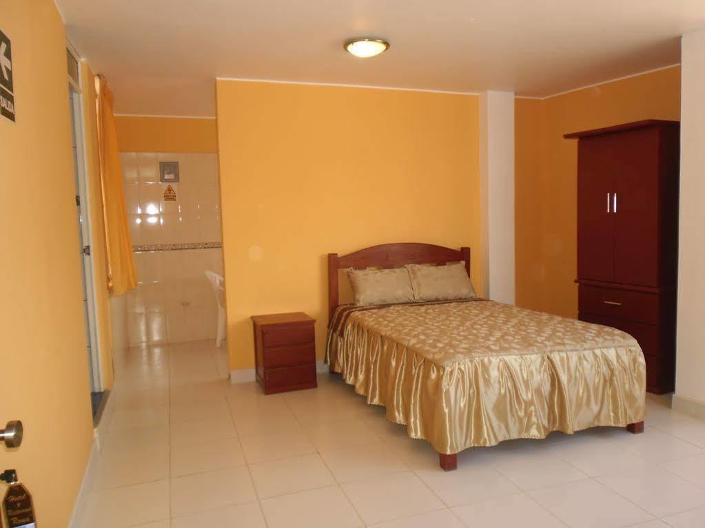 איקה Hotel Y Restaurante Roma מראה חיצוני תמונה