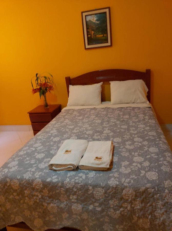 איקה Hotel Y Restaurante Roma מראה חיצוני תמונה